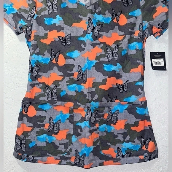 Dickies Women's Contemporary Scrub Top, Camo & Butterfly Design - Picture 4 of 8